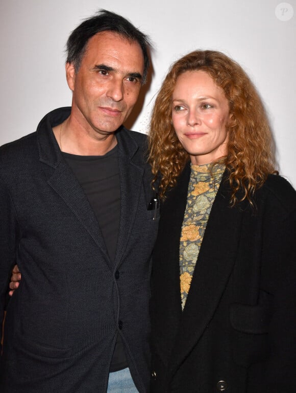 Semi Exclusif - Vanessa Paradis et son mari Samuel Benchetrit lors de l'anniversaire (trois ans) de l'hôtel Les Jardins du Faubourg à Paris le 9 juin 2022.© Veeren / Bestimage