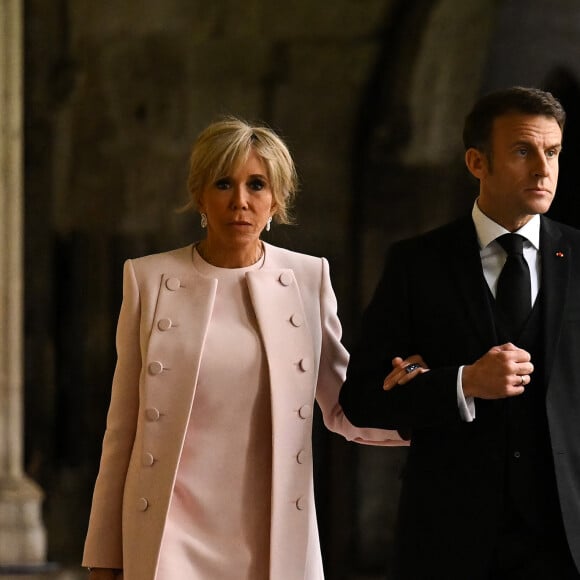  Le président du tribunal a prononcé un mandat de dépôt à leur encontre en raison "du risque de réitération des faits"
Le président le la République française Emmanuel Macron et sa femme Brigitte - Les invités arrivent à la cérémonie de couronnement du roi d'Angleterre à l'abbaye de Westminster de Londres, Royaume Uni, le 6 mai 2023