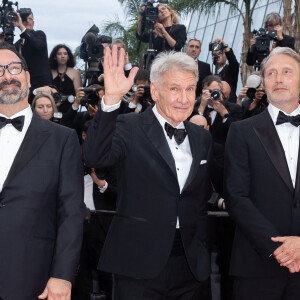 James Mangold, Harrison Ford, Mads Mikkelson - Montée des marches du film « Indiana Jones et le cadran de la destinée (Indiana Jones and the Dial of destiny) » lors du 76ème Festival International du Film de Cannes, au Palais des Festivals à Cannes. Le 18 mai 2023 © Olivier Borde / Bestimage