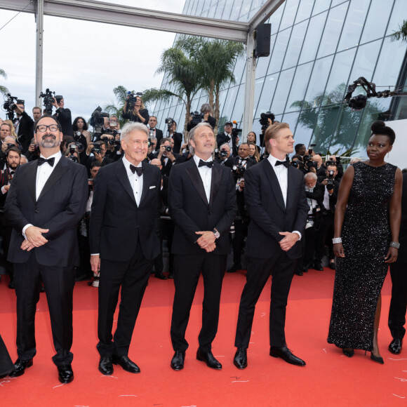 Ethann Isidore, Phoebe Waller-Bridge, James Mangold, Harrison Ford, Mads Mikkelson, Boyd Holbrook, Shaunette Renée Wilson, Simon Emanuel - Montée des marches du film « Indiana Jones et le cadran de la destinée (Indiana Jones and the Dial of destiny) » lors du 76ème Festival International du Film de Cannes, au Palais des Festivals à Cannes. Le 18 mai 2023 © Olivier Borde / Bestimage