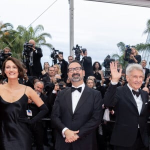 Kathleen Kennedy, Ethann Isidore, Phoebe Waller-Bridge, James Mangold, Harrison Ford, Mads Mikkelson, Boyd Holbrook, Shaunette Renée Wilson, Simon Emanuel - Montée des marches du film « Indiana Jones et le cadran de la destinée (Indiana Jones and the Dial of destiny) » lors du 76ème Festival International du Film de Cannes, au Palais des Festivals à Cannes. Le 18 mai 2023 © Olivier Borde / Bestimage