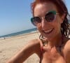 Elle s'est vite rendue à la plage
Anne-Claire Moser de "Ca peut vous arriver" en séjour au Portugal