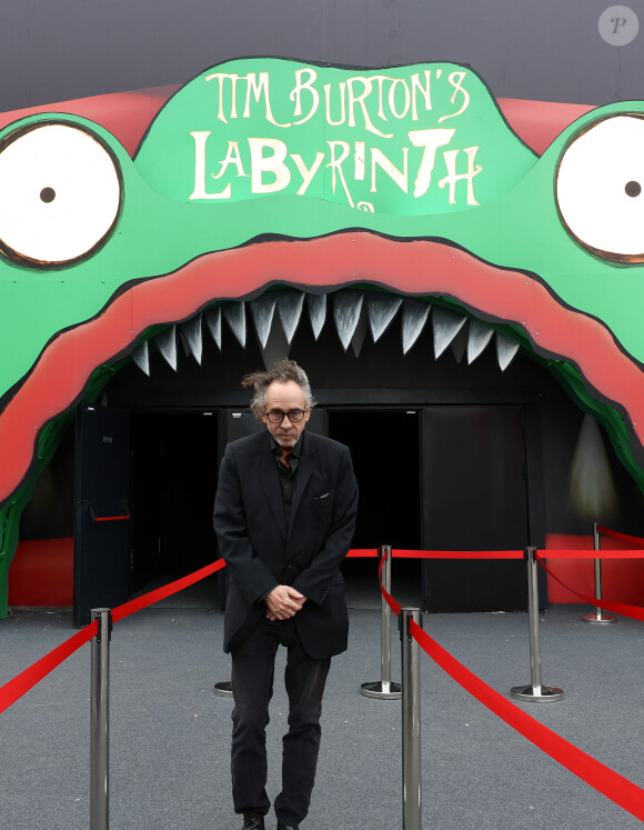 Tim Burton à l'inauguration de l'expérience "Tim Burton Le labyrinthe" à l'espace Chapiteaux du parc de la Villette à Paris, France, le 20 mai 2023. © Coadic Guirec/Bestimage 