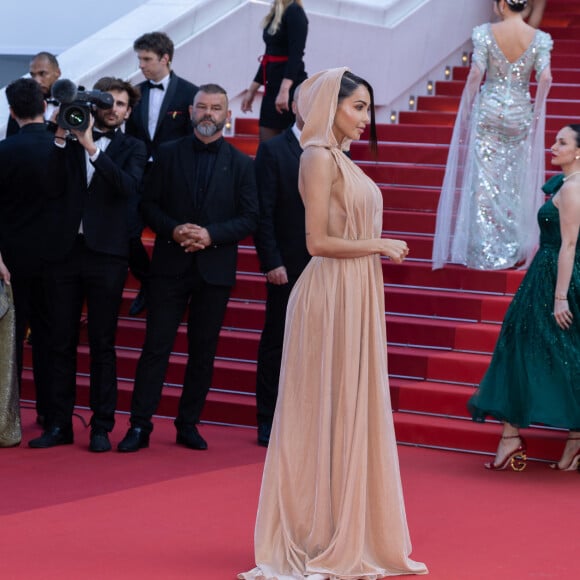 Elle était tout simplement sublime !
Nabilla Benattia-Vergara - Montée des marches du film " Club Zéro " lors du 76ème Festival International du Film de Cannes, au Palais des Festivals à Cannes. Le 22 mai 2023 © Olivier Borde / Bestimage