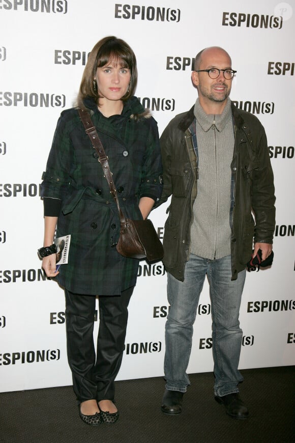 Judith Godrèche et son mari Maurice Barthélémy - Première du film "Espion(s)" au cinéma Gaumont Marignan à Paris. Le 18 janvier 2009