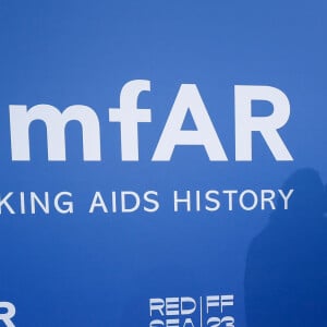 aux bras de son époux avec qui elle est apparue plus amoureuse que jamais ! 
Tom Kaulitz et sa femme Heidi Klum - Photocall du gala de l'AmFar 2023 à l'Hôtel du Cap-Eden-Roc, Antibes, lors du 76ème Festival International du Film de Cannes. Le 25 mai 2023. © Moreau-Jacovides / Bestimage 