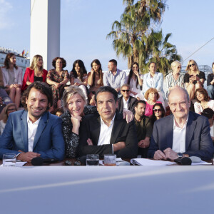 Exclusif - Bertrand Chameroy, Anne-Elisabbeth Lemoine, Patrick Cohen, Pierre Lescure - Emission "C à vous" lors du 76ème Festival International du Film de Cannes le 24 mai 2023. © Jack Tribeca / Bestimage