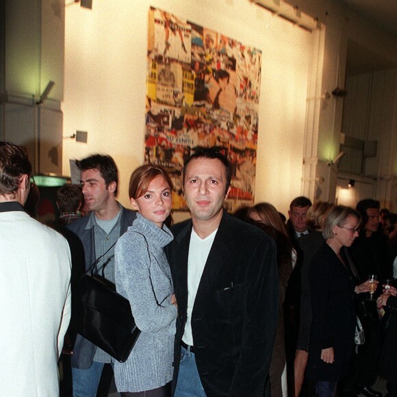 Arthur et Léa Vigny assistent au spectacle Notre de Dame de Paris.