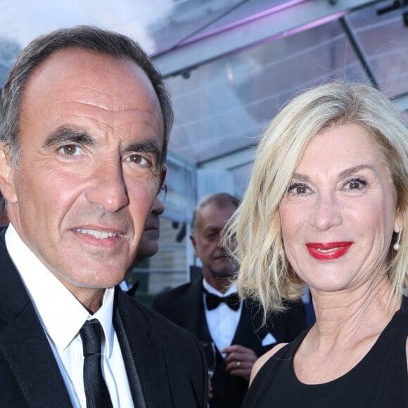 Elle y a retrouvé son ami Nikos Aliagas venu sans Tina. 
Nikos Aliagas et Michèle Laroque - Les célébrités fêtent le centenaire des 24 Heures du Mans au musée Rodin à Paris, le 16 mai 2023. © Rachid Bellak / Bestimage 