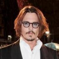Quand Johnny Depp joue à l'homme-invisible... C'est raté ! Il vient d'arriver à Venise pour rejoindre Angelina...