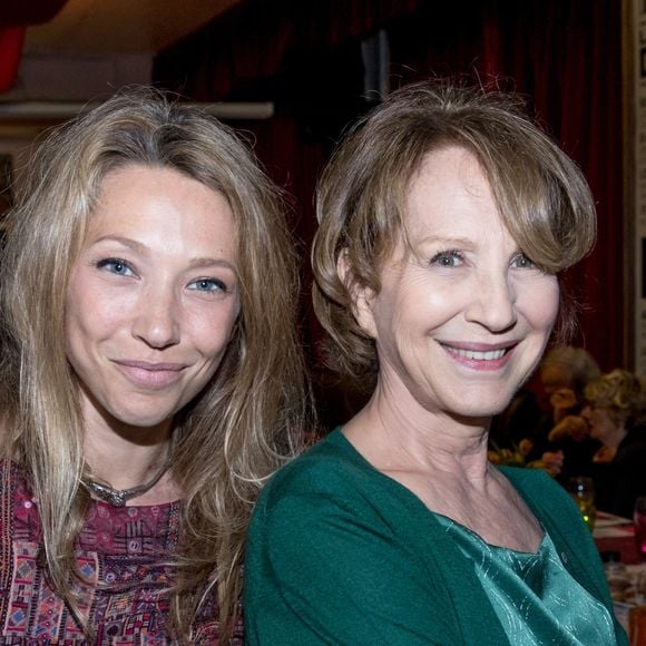 Laura Smet et sa mère Nathalie Baye - Soirée en l'honneur de Nathalie Baye, organisée par Louis Michel Colla, à La Chope des Puces, restaurant mythique de Marcel Campion à Saint-Ouen. Le 30 avril 2018 © Cyril Moreau / Bestimage 