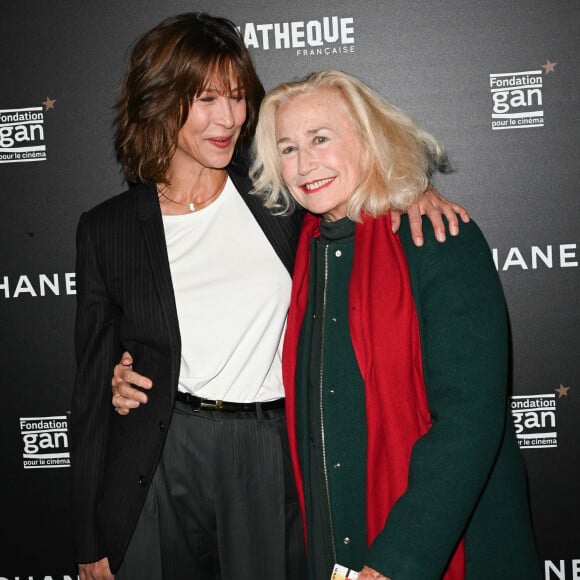 Sophie Marceau et Brigitte Fossey au photocall de l'avant-première du film "Une femme de notre temps" à la cinémathèque française à Paris, France, le 29 septembre 2022. © Coadic Guirec/Bestimage