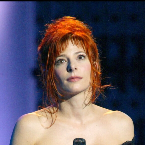 Mylène Farmer aux NRJ Music Awards 2003 à Cannes