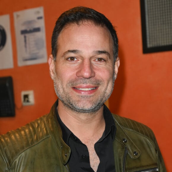 En raison notamment de son divorce houleux avec sa première femme.
Exclusif - Mario Barravecchia - People en backstage du concert événementt à l'Olympia à Paris le 30 octobre 2021 avant d'entamer une tournéee début 2022. © Coadic Guirec/Bestimage