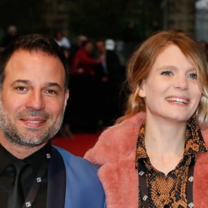 Mario Barravecchia et sa femme Jessica au photocall de la cérémonie d'ouverture de la 11ème édition du festival international du film policier de Beaune, France, le 3 avril 2019. © CVS/Bestimage