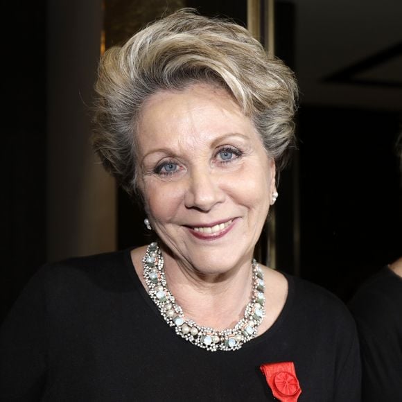 Françoise Laborde - Françoise Laborde, co-fondatrice et présidente de l'association Pour les Femmes dans les Medias (PFDM) reçoit les insignes d'Officier dans l'ordre National de la Légion d'Honneur par Laurence Rossignol, Ministre des Familles, de l'Enfance et des Droits des femmes, au Pavillon Dauphine à Paris le 6 mars 2017. © Cédric Perrin/Bestimage