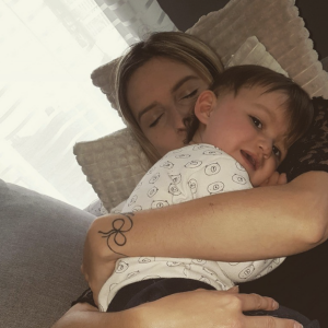 Ludovica Tuzzoli et l'un de ses enfants, le 12 décembre 2022.
© Instagram familletuzzolixxl