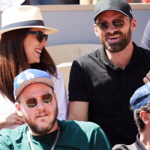 Mais ce ne fut pas le cas de Sofia Essaïdi.
Adrien Galo, Sofia Essaïdi, Alban Lenoir, Igor Gotesman et Tania Gotesman en tribunes lors des Internationaux de France de tennis de Roland Garros 2023 à Paris, France, le 3 juin 2023. © Moreau-Jacovides/Bestimage