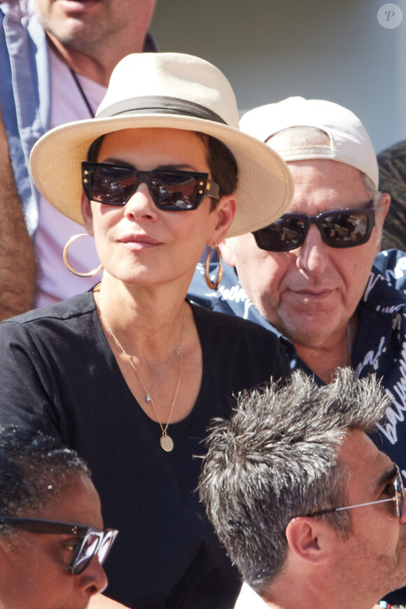 Cristina Cordula et son mari Frédéric Cassin en tribunes lors des Internationaux de France de tennis de Roland Garros 2023 à Paris, France, le 4 juin 2023. © Cyril Moreau/Bestimage