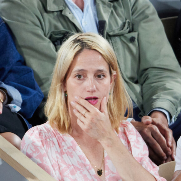 Marie Gillain et son compagnon Christophe Degli Esposti - Tribunes des internationaux de France de tennis Roland Garros à Paris le 5 juin 2023. © Cyril Moreau / Bestimage