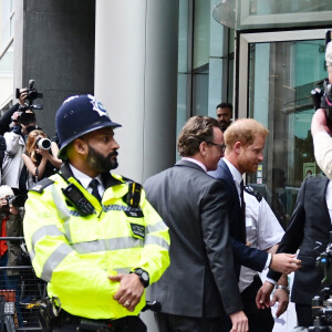 Il accuse un tabloïd anglais de collecte d'informations illégales devant la justice britannique
Le prince Harry arrive devant la Haute Cour de Londres, le 6 juin 2023.