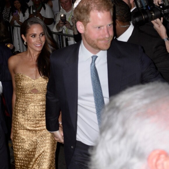 Le prince Harry, duc de Sussex et Meghan Markle, duchesse de Sussex, et sa mère Doria Ragland, à la sortie de la cérémonie des "Women of Vision Awards" au Ziegfeld Theatre à New York, le 16 mai 2023.