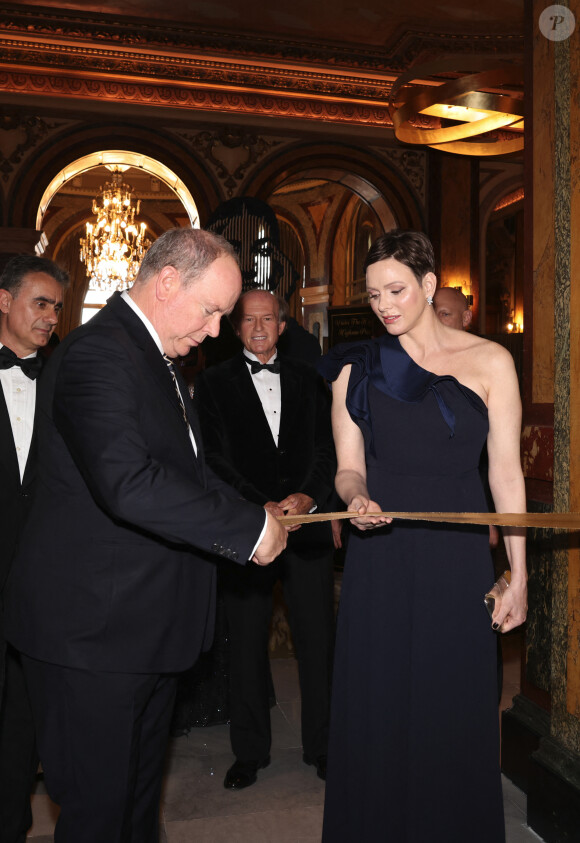 Le prince Albert II de Monaco et la princesse Charlene de Monaco ont reçu cette année un Maria Callas Award - Cérémonie des " Maria Callas " Awards à l'Opéra de Monte-Carlo avec I.Efthimiou, Présidente & Fondatrice du Monaco Gala & Awards. Le Maria Callas Monaco Gala & Awards devient une institution annuelle à Monaco destinée à célébrer l'art et l'opéra ainsi qu'à défendre chaque année une nouvelle cause caritative. Le 12 mai 2023 à Monaco. © Claudia Albuquerque / Bestimage 