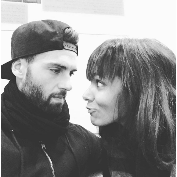 Il avait découché du village olympique pour passer la nuit avec sa dulcinée. 
Benoît Paire et Shy'm posent sur Instagram en octobre 2015.