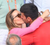 Il en a profité pour offrir un beau baiser de cinéma à sa femme, Jelena
Jelena et Novak Djokovic pendant les Internationaux de France de tennis de Roland Garros 2023 à Paris le 11 juin 2023. Photo : Laurent Zabulon/ABACAPRESS.COM