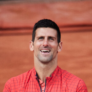 Toujours aussi amoureux, Novak Djokovic va pouvoir célébrer son nouveau sacre avec Jelena !
Novak Djokovic - Novak Djokovic remporte les Internationaux de France de tennis de Roland Garros 2023 face à Casper Ruud (7-6 [7-1], 6-3, 7-5) à Paris le 11 juin 2023. Novak Djokovic s'adjuge un 23ème titre record en Grand Chelem et dépasse Rafael Nadal, bloqué à 22 titres et forfait cette année. © Jacovides-Moeau/Bestimage