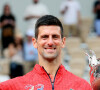 Ce dimanche 11 juin, le Serbe a remporté son 23ème titre du Grand Chelem
Novak Djokovic - Novak Djokovic remporte les Internationaux de France de tennis de Roland Garros 2023 face à Casper Ruud (7-6 [7-1], 6-3, 7-5) à Paris le 11 juin 2023. Novak Djokovic s'adjuge un 23ème titre record en Grand Chelem et dépasse Rafael Nadal, bloqué à 22 titres et forfait cette année. © Jacovides-Moeau/Bestimage