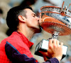 Novak Djokovic a remporté l'édition 2023 de Roland-Garros
Novak Djokovic - Novak Djokovic remporte les Internationaux de France de tennis de Roland Garros 2023 face à Casper Ruud (7-6 [7-1], 6-3, 7-5) à Paris. Novak Djokovic s'adjuge un 23ème titre record en Grand Chelem et dépasse Rafael Nadal, bloqué à 22 titres et forfait cette année. © Jacovides-Moeau/Bestimage