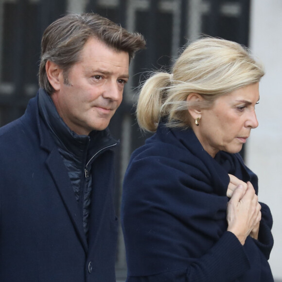 François Baroin et sa compagne Michèle Laroque - Arrivées en l'église Saint-Sulpice pour les obsèques de l'ancien président de la République Jacques Chirac à Paris. Un service solennel sera présidé par le président de la République. © Dominique Jacovides / Bestimage