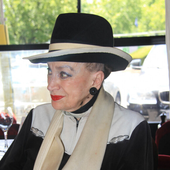 Une information totalement confirmée par Geneviève de Fontenay.
Exclusif - Geneviève de Fontenay - Déjeuner à la brasserie Les Fontaines à Paris. Le 9 juillet 2020 © Baldini / Bestimage 