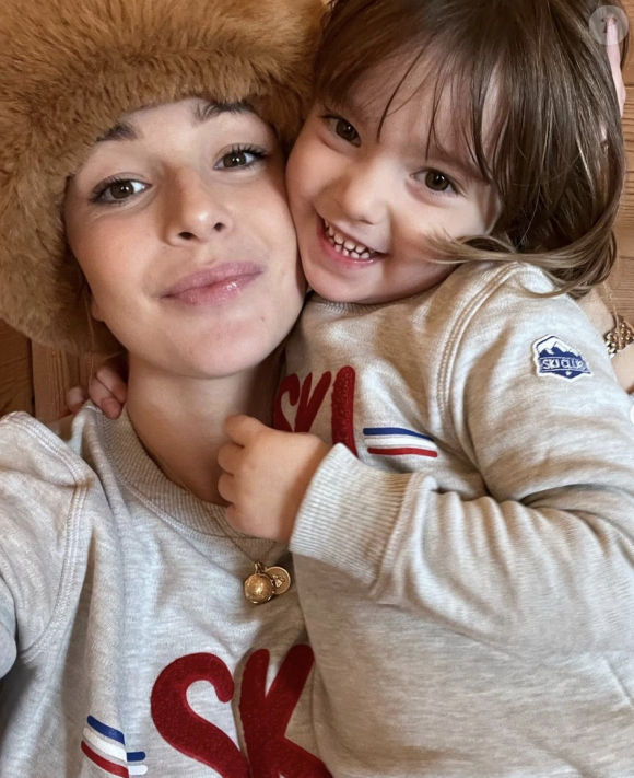 Cindy Poumeyrol a eu trois filles avec son mari Thomas Chenut. Instagram