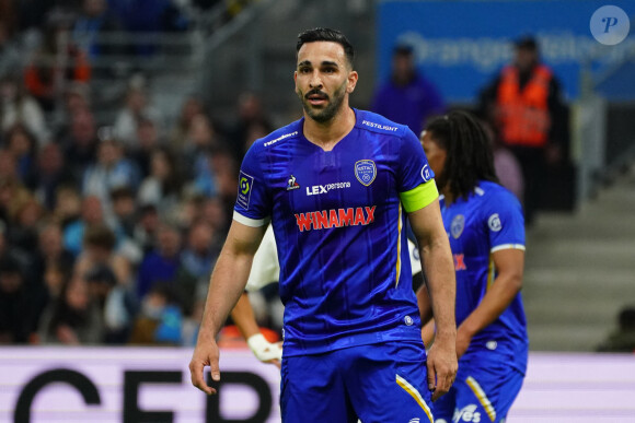 Adil Rami (Troyes) lors du match de Ligue 1 Uber Eats "Marseille - Troyes (3-1)" au stade Vélodrome, le 16 avril 2023.