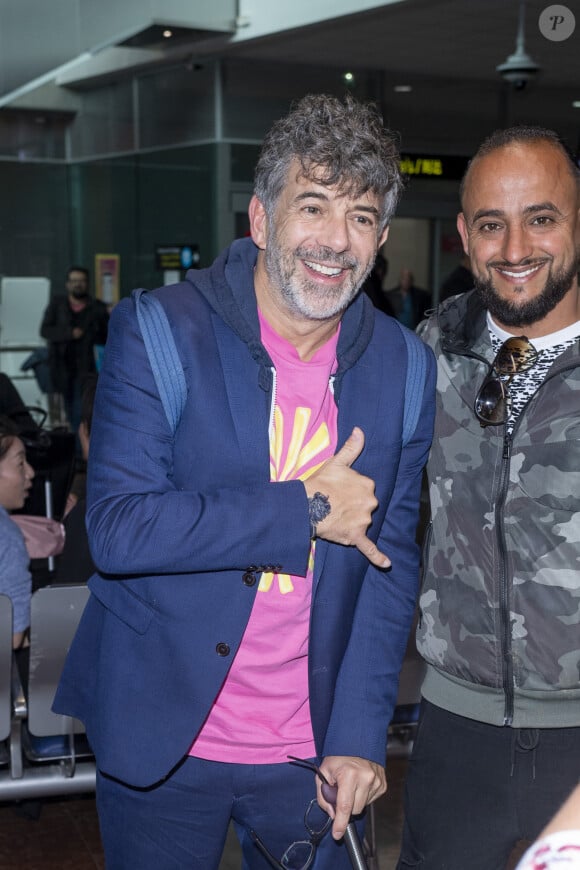 Atteint de troubles handicapants l'animateur est souvent victimes d'accidents.
Stephane Plaza - Les célébrités arrivent à l'aéroport de Nice lors du 76ème Festival International du Film de Cannes, le 17 mai 2023. © Perusseau / Da Silva / Bestimage 