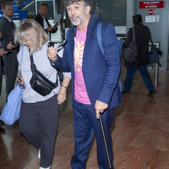 Stephane Plaza - Les célébrités arrivent à l'aéroport de Nice lors du 76ème Festival International du Film de Cannes, le 17 mai 2023. © Perusseau / Da Silva / Bestimage 