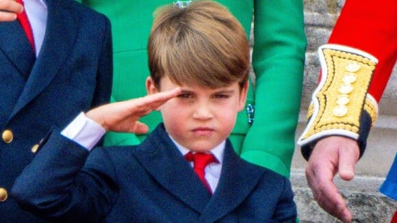Prince William nostalgique de son frère Harry ? Il fait porter à son fils Louis ses tenues !