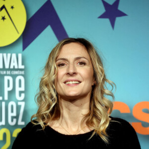 Camille Chamoux au photocall de la cérémonie d'ouverture du 26ᵉ festival international du film de comédie de l'Alpe d'Huez le 16 janvier 2023.
© Dominique Jacovides / Bestimage