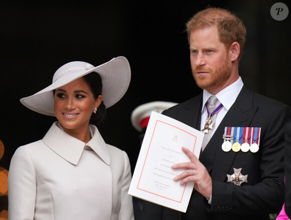 Le prince Harry et Meghan Markle sont à nouveau dans la tourmente...
Le prince Harry, duc de Sussex, et Meghan Markle, duchesse de Sussex - Les membres de la famille royale et les invités à la sortie de la messe du jubilé, célébrée à la cathédrale Saint-Paul de Londres, Royaume Uni. 