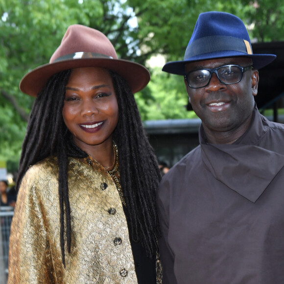 Lilian Thuram et sa compagne Kareen Guiock - Arrivées à la première cérémonie des Flammes, dédiée au rap au Théâtre du Châtelet à Paris. Le 11 mai 2023 © Veeren / Bestimage 