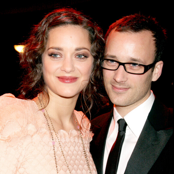 Ce dernier est réalisateur et scénariste de profession.
Marion Cotillard et son frère Guillaume - 33e Cérémonie des César 2008 au Théatre du Chatelet.