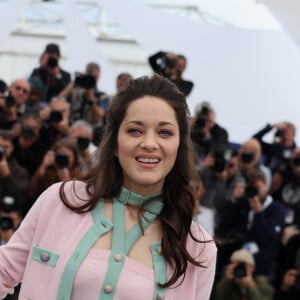 Marion Cotillard au photocall de "Little Girl Blue" lors du 76ème Festival International du Film de Cannes, le 21 mai 2023. © Jacovides / Moreau / Bestimage 