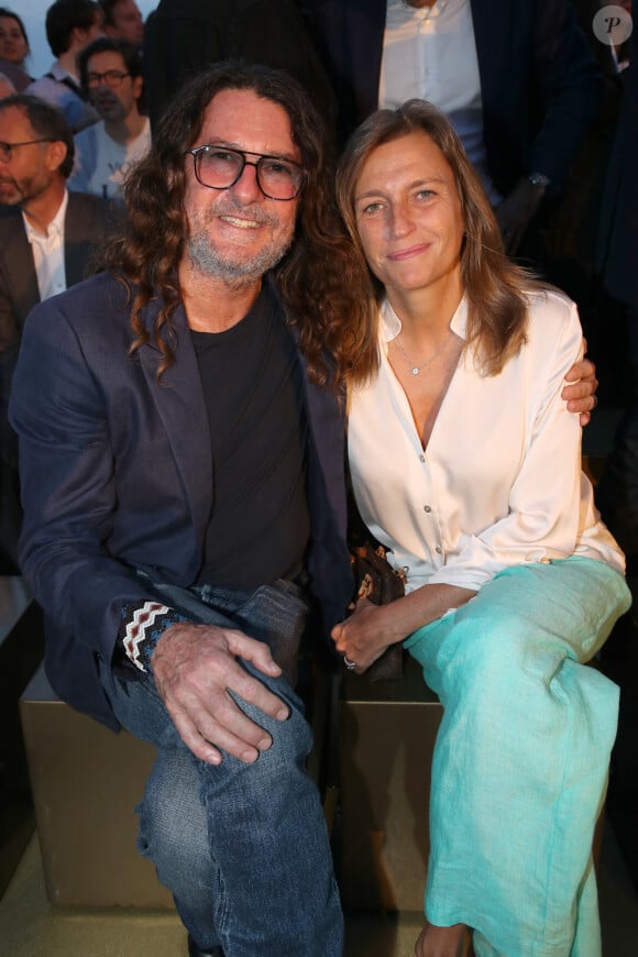 Jacques-Antoine Granjon et sa femme Eléonore Sabates Granjon - Défilé de mode Louis Vuitton Homme, Collection Printemps-Été 2024 dans le cadre de la Fashion Week de Paris, France, le 20 Juin 2023. © Olivier Borde / Bertrand Rindoff / Bestimage