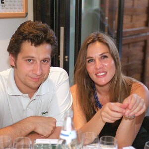 Mathilde Seigner et Laurent Gerra se sont retrouvés au mariage de Claude Lelouch.
Laurent Gerra et Mathilde Seigner - Tournoi de tennis de Roland-Garros à Paris