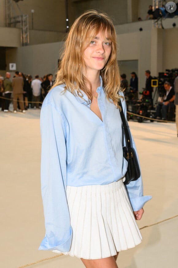 Ce jeudi 22 juin, la jeune femme, restée proche de Lily-Rose Depp, a fait sensation au défilé Ami.
Camille Jansen attends the AMI Alexandre Mattiussi Menswear Spring/Summer 2024 show as part of Paris Fashion Week on June 22, 2023 in Paris, France. Photo by Laurent Zabulon/ABACAPRESS.COM