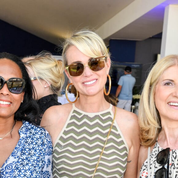 Exclusif - Laeticia Hallyday, sa fille Joy et guest dans l'Espace VIP lors de la 9ème édition du "Longines Paris Eiffel Jumping" au Champ de Mars à Paris, France, le 25 juin 2023. © Perusseau-Veeren/Bestimage 