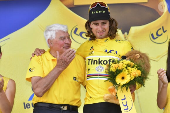 Le coureur a écopé de trois mois de prison avec sursis
Archives - Raymond Poulidor et Peter Sagan - Raymond Poulidor assiste à la remise du maillot jaune à l'occasion de la 4ème étape du Tour de France 2016 à Limoges, le 5 juillet 2016.