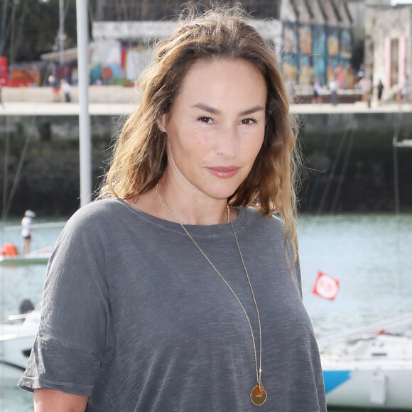 Elle y a developpé de nouvelles habitudes.
Vanessa Demouy - Photocall de la série "Demain nous appartient" lors de la 21ème édition du Festival de la Fiction TV de la Rochelle. le 14 septembre 2019 © Patrick Bernard / Bestimage